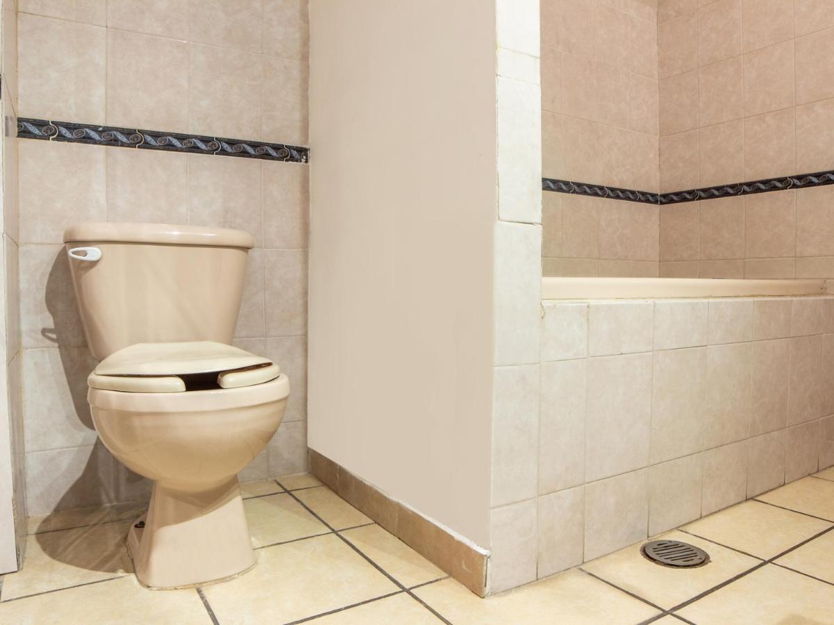 Capital O Hotel Villa Monini プエブラ エクステリア 写真